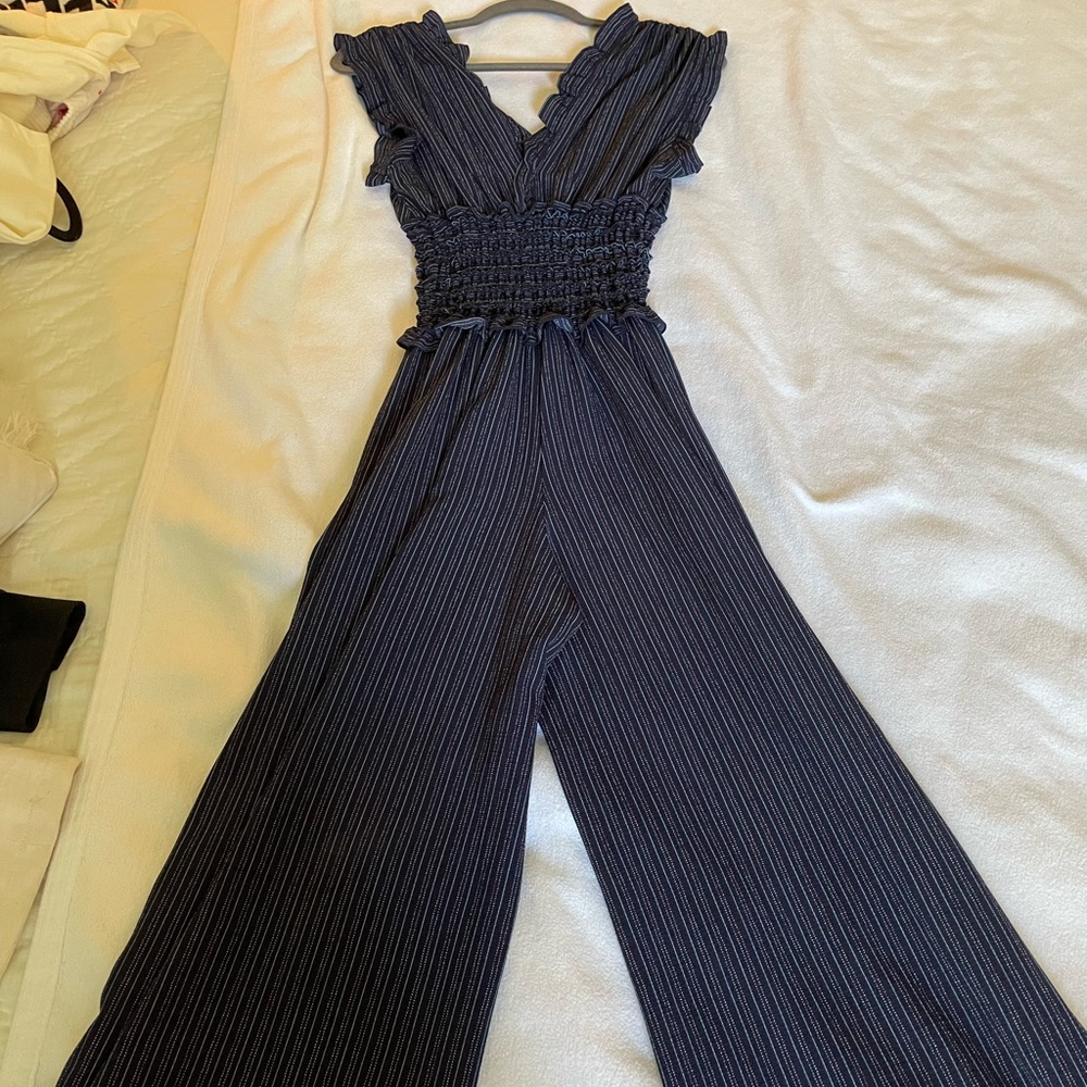 Max Studio Navy Pant-suit. Only worn once!